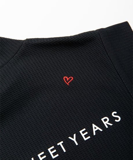 【SY32 by SWEET YEARS GOLF】BIG SYG NO SLEEVE MOCK NECK