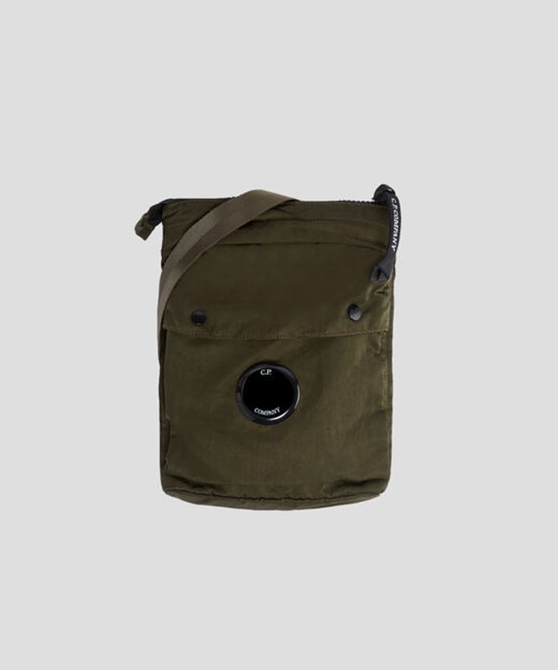 C.P.COMPANY】Nylon B Crossbody Pouch | MICHELLE