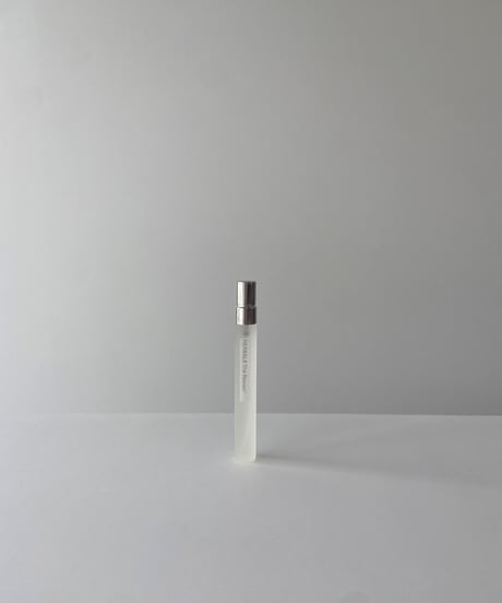 ルーム＆リネンスプレー モダンフローラル HERBAL8 The Reason's 10ml