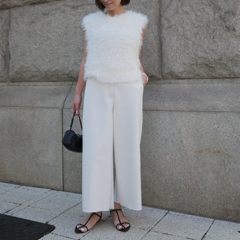 あむちゃ　heve ジレ 88018: Crepe Short Sleeve Collared Bodice with Lace Skirt | Justin