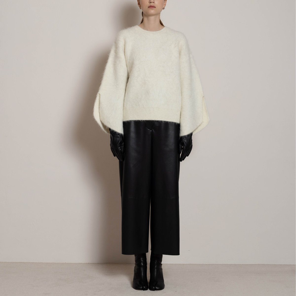 Tulip Sleeve Alpaca Knit ivory | HEVE