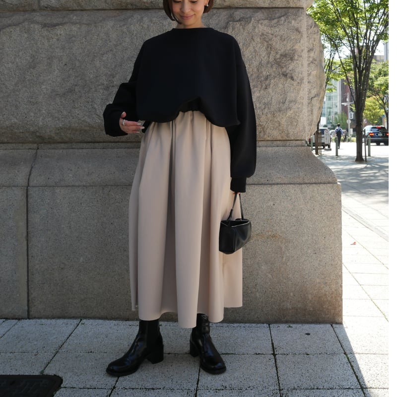 予約】Cloud Balloon Sweat black | HEVE