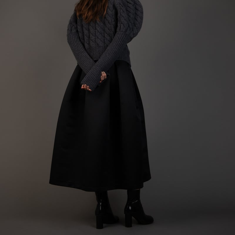 Satin Dress Tuck SK black | HEVE