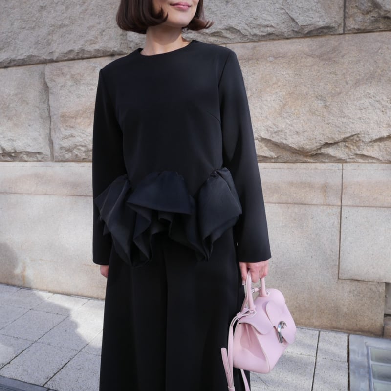 新品未使用タグ付き　HEVE Prima Peplum JK Black 38 Prima Peplum BL black | HEVE