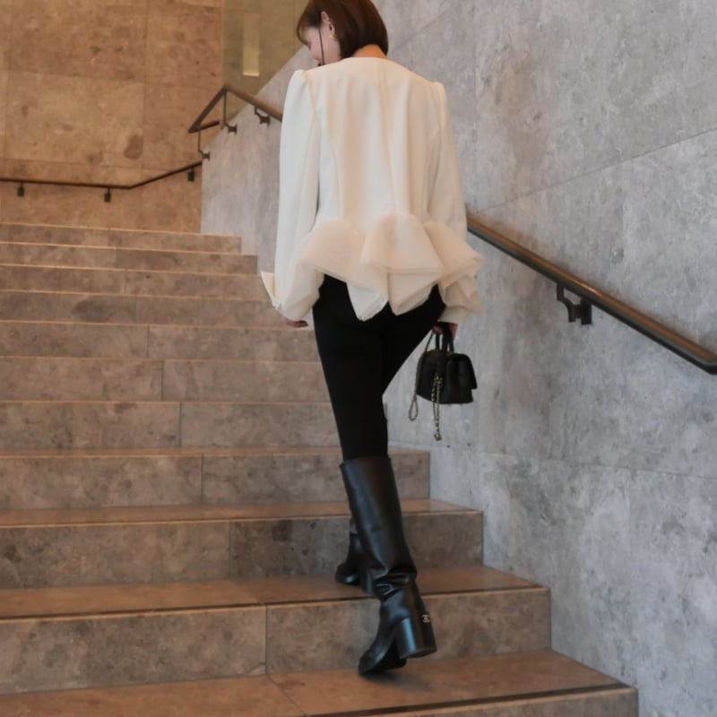 新品未使用タグ付き　HEVE Prima Peplum JK Black 38 楽しみにしてた @heve.jp Prima Peplum JK black 一目惚れだった