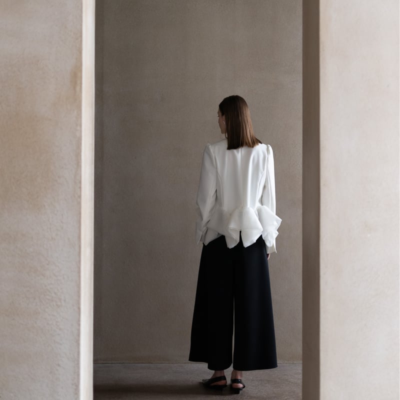 Prima Peplum JK white | HEVE