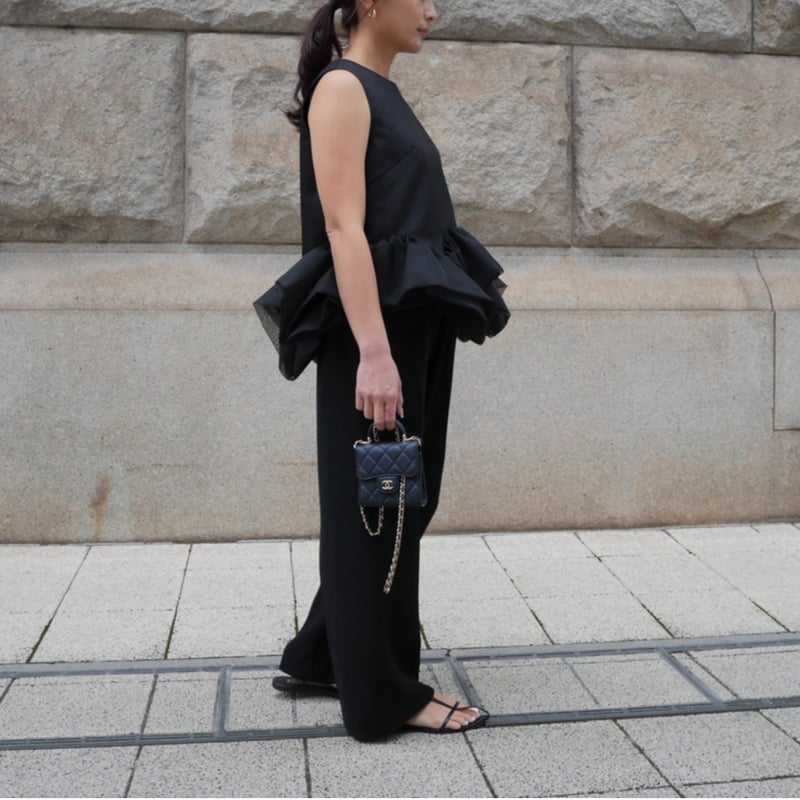 Prima Peplum Sleeveless black | HEVE