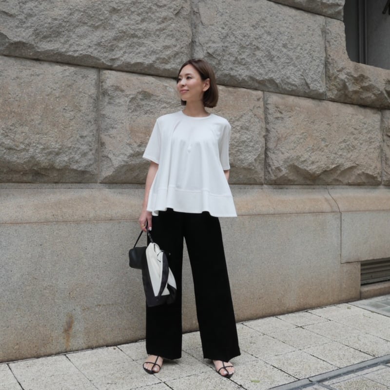 【新品タグ付き】 HEVE Shizuku Flow T SHIRO 新品タグ付き】 HEVE Shizuku Flow T SHIRO