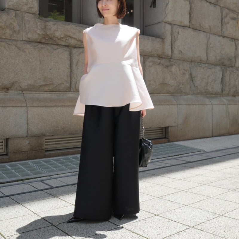 ヘイヴ heve two charm blouseバニラ heve two charm blouse ブラック