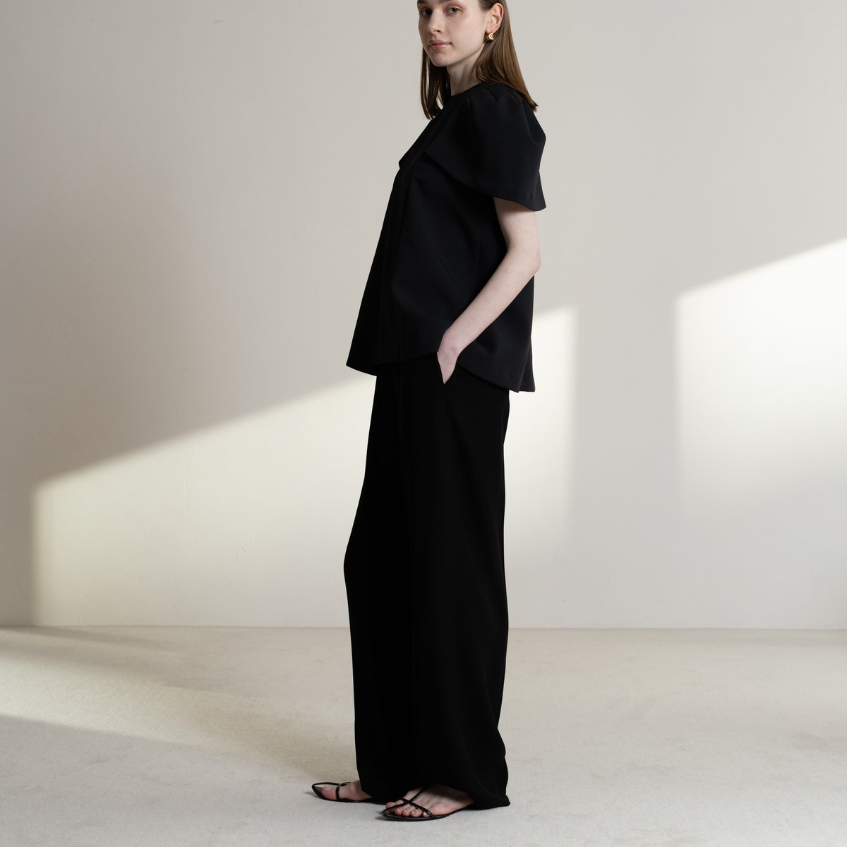 予約】Relax Pants black | HEVE