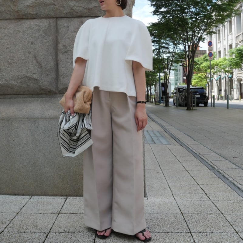 【美品】bow.a PUFF TOPS ホワイト bow.a】パフトップスPUFF TOPS