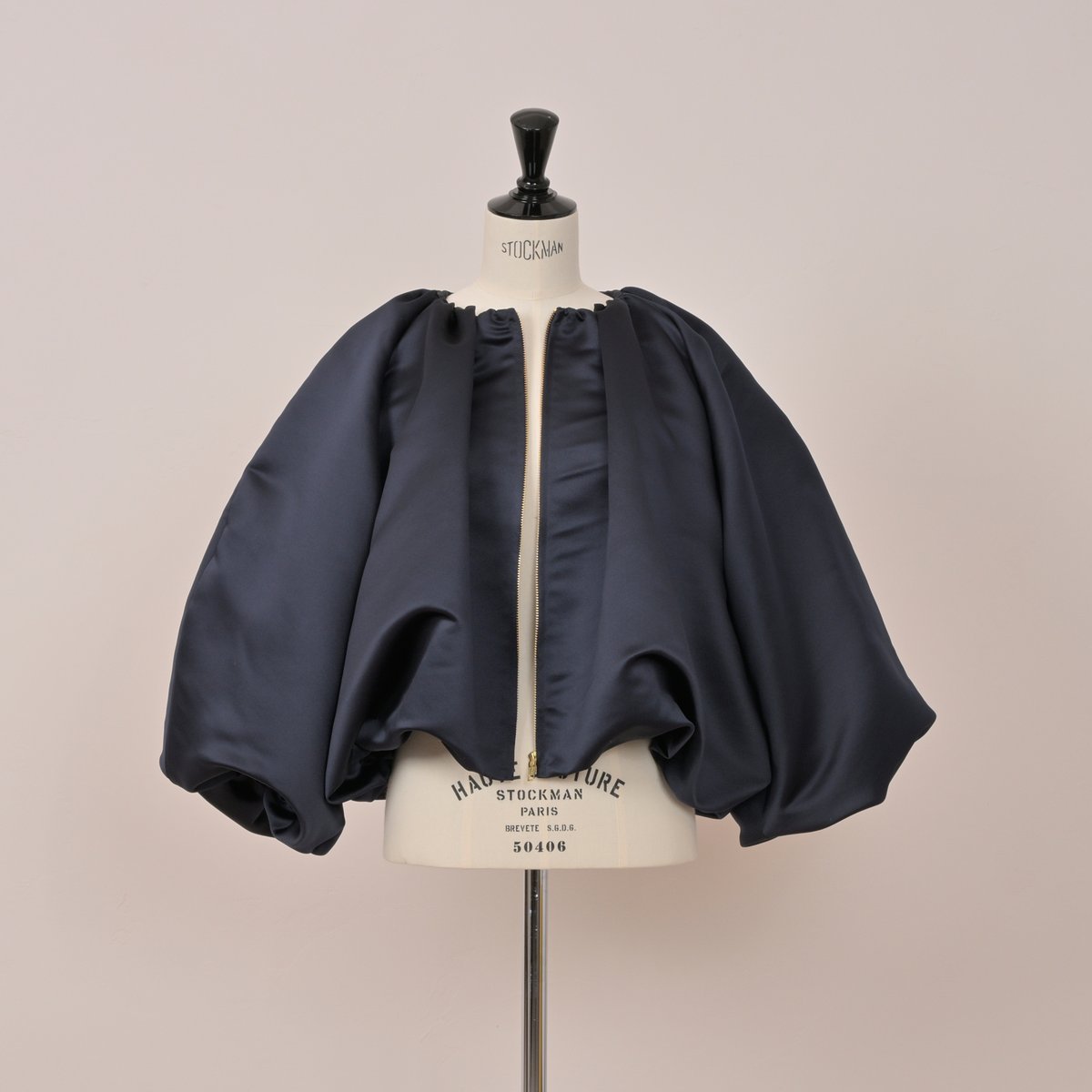 新品タグ付き HEVE ヘイブ cloud blousonクラウドブルゾン CLOUDブルゾン バニラ | HEVE