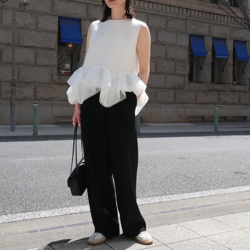 Prima Peplum Sleeveless white | HEVE