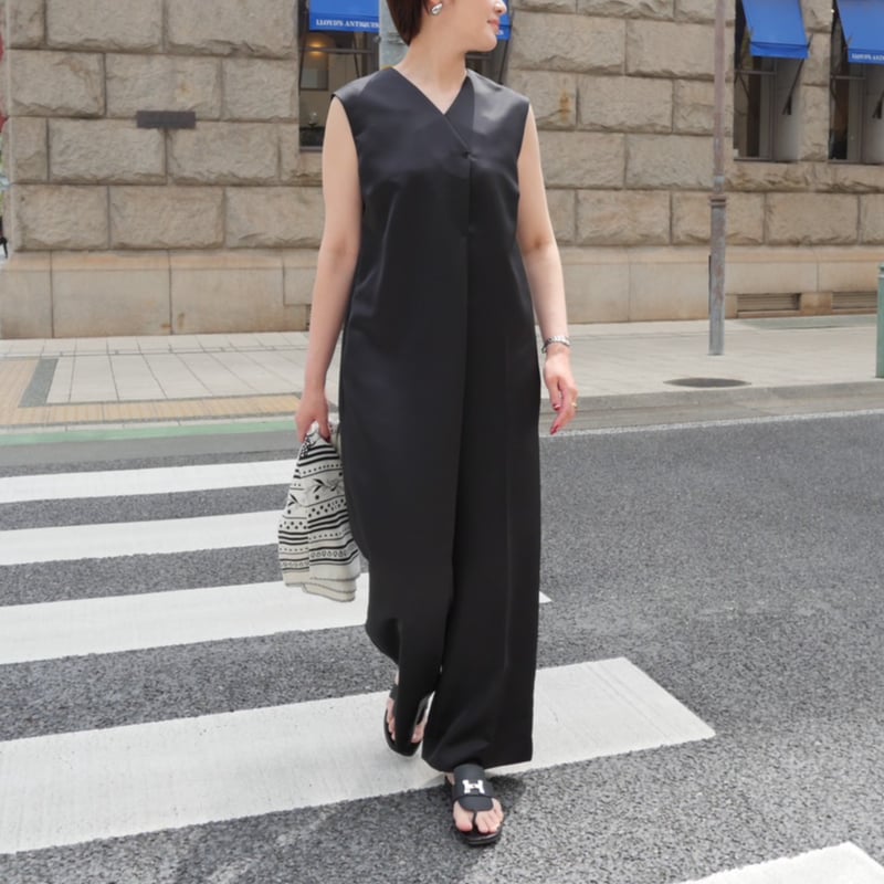 satin all-in-one ブラック | HEVE