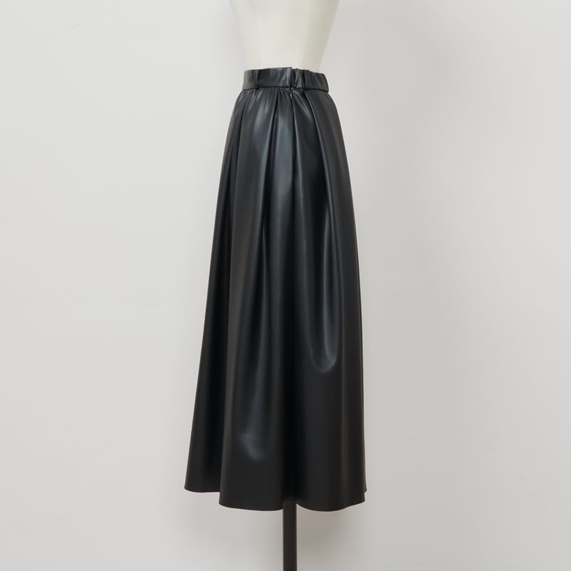 Tuck Flare Leather SK black | HEVE