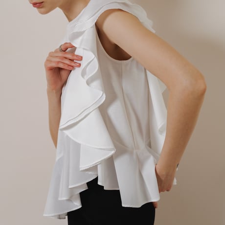 Heve カットオフショルダーBLバニラ