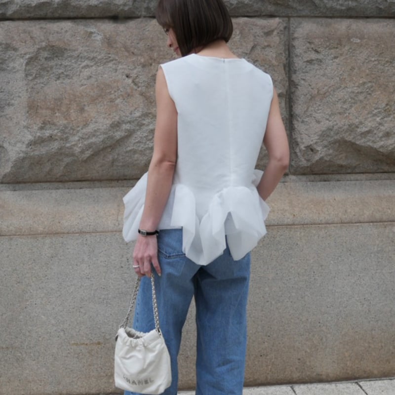 Prima Peplum Sleeveless white | HEVE