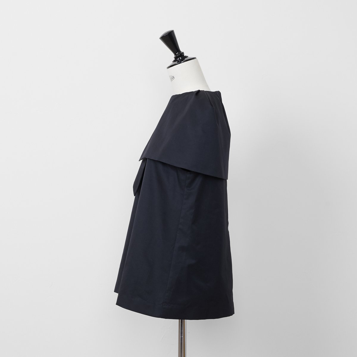 新品未使用タグ付き❤️ heve Layer Cape BL black 予約】Layer Cape BL black | HEVE