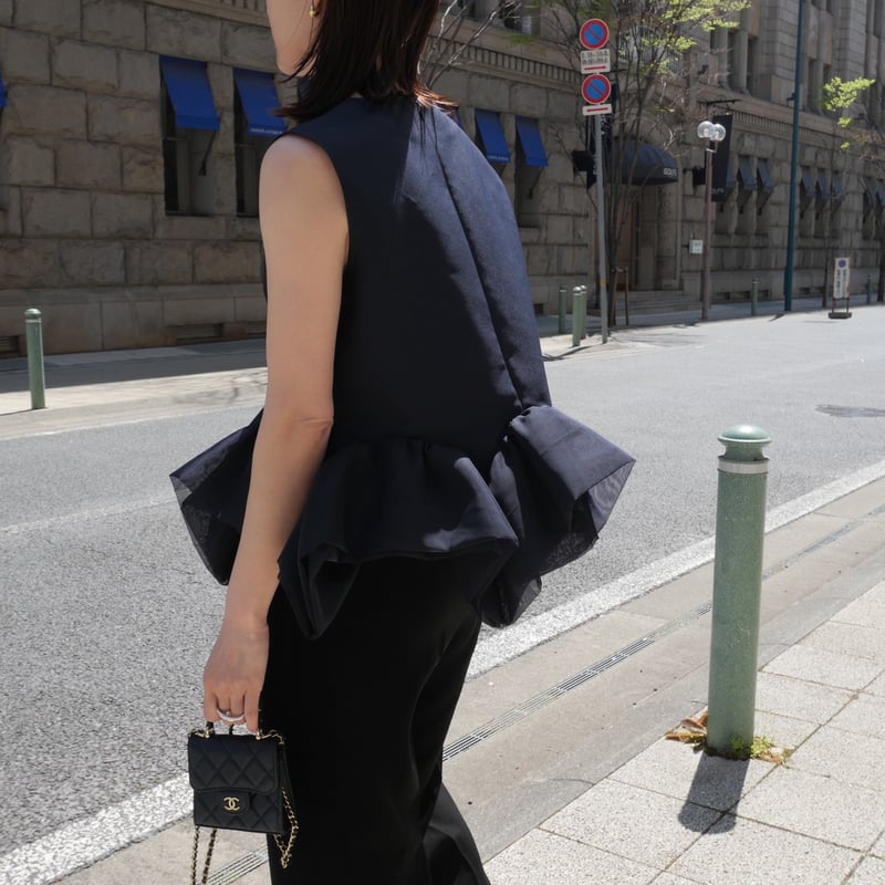 新品タグ付き☆Heve へイヴ Prima Peplum JK navy 38 Prima Peplum Sleeveless navy | HEVE