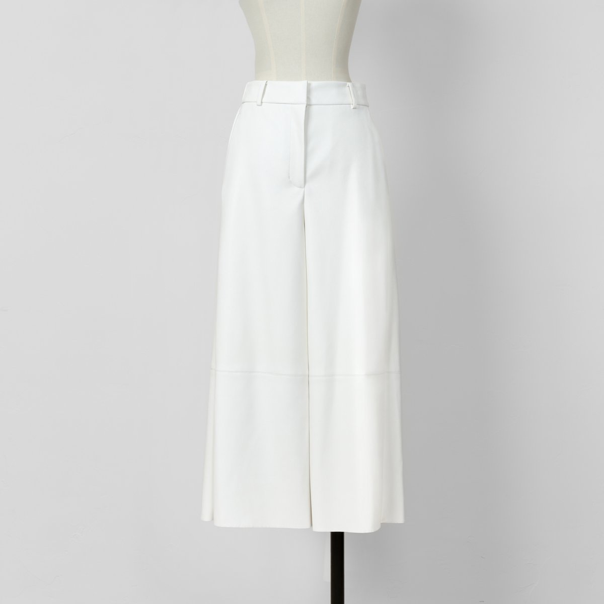 HEVE Funcouture Leather PT white ガウチョパンツ Funcouture Leather PT white | HEVE