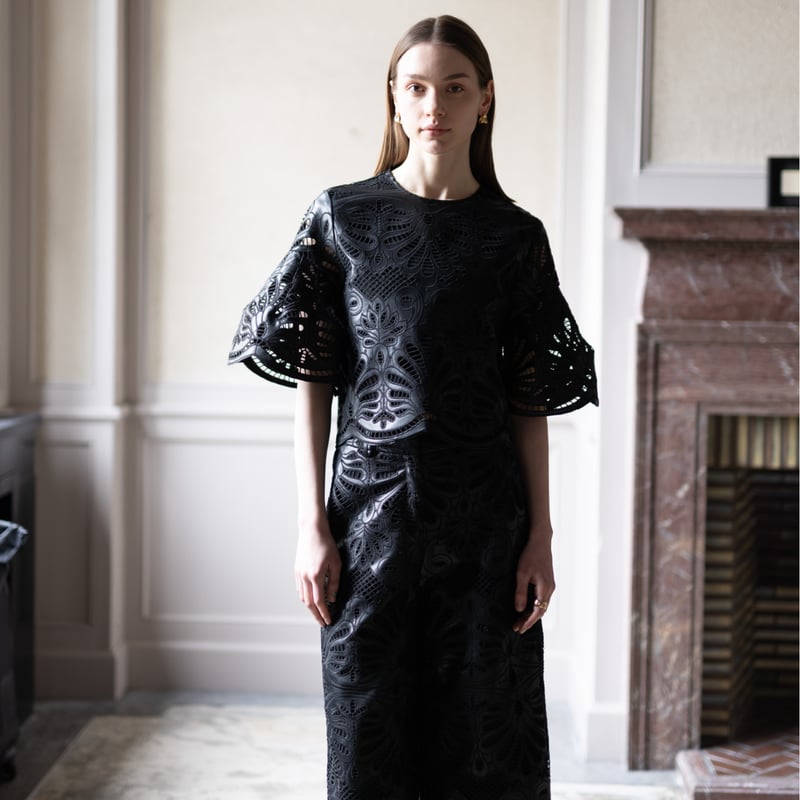 再予約】Leather Lace Scalap PT black | HEVE