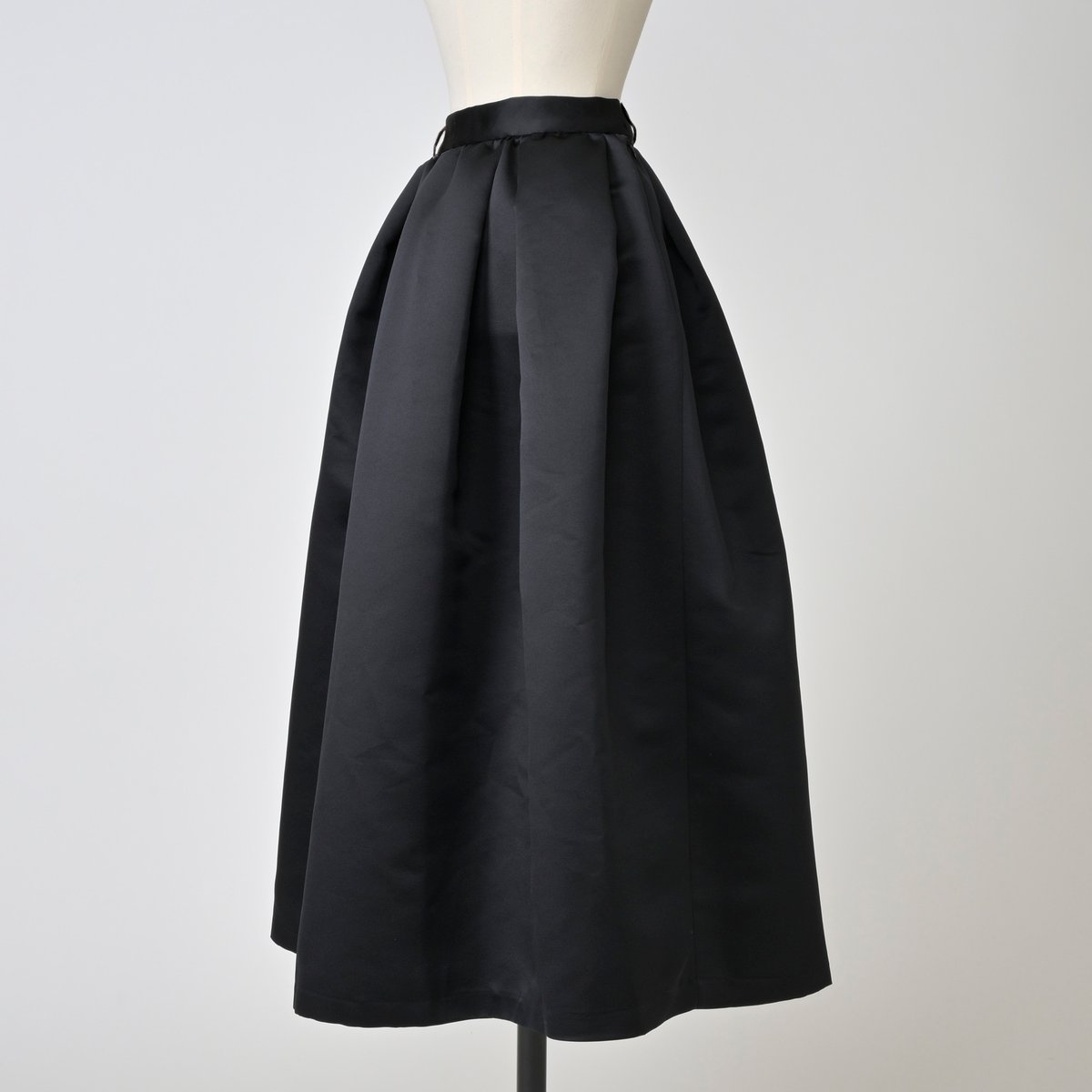 heve satin dress tuck SK サテンドレスタックスカート 予約】Satin Dress Tuck SK black | HEVE