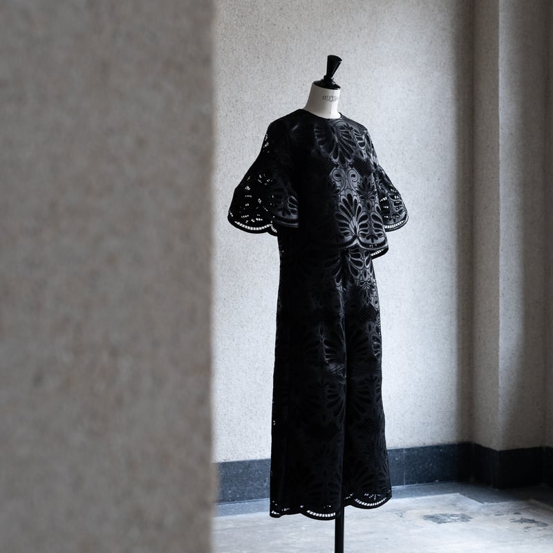 予約】Leather Lace Scalap PT black | HEVE