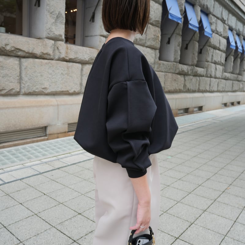 予約】Cloud Balloon Sweat black | HEVE