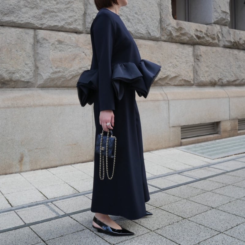 3月下旬発送】Prima Peplum BL navy | HEVE