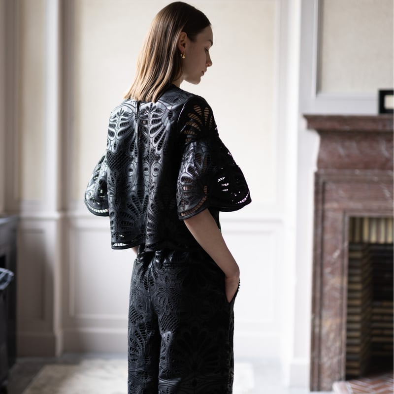再予約】Leather Lace Scalap PT black | HEVE