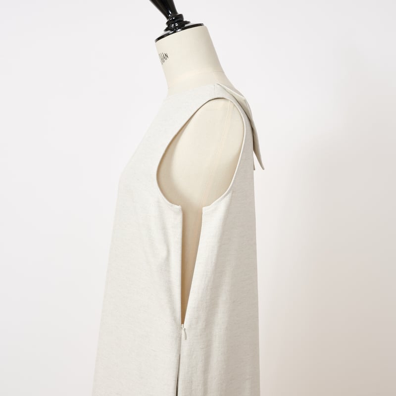 two charm dress サンド | HEVE