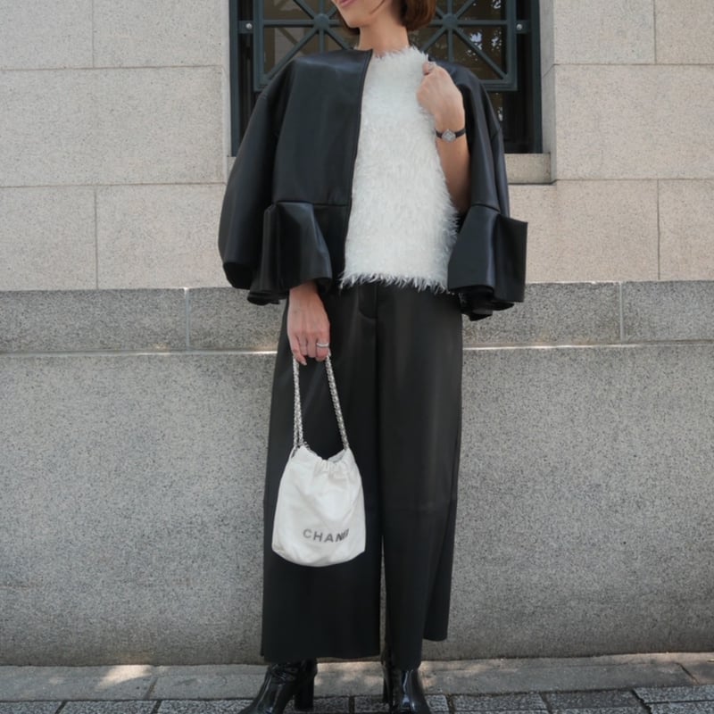 Heve【新品】Petal Form Blouson　ペプラムレザーblack Petal Form Blouson black | HEVE