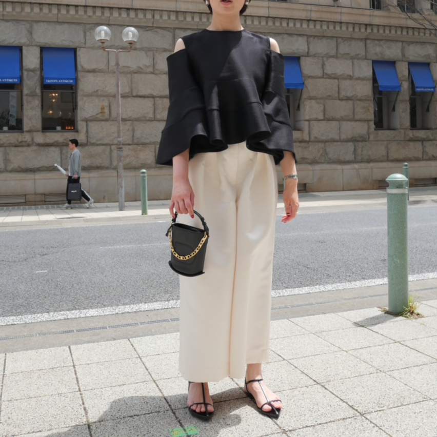 heve サテン ガウチョパンツ オリーブ　36サイズ サテンフレアガウチョPT バニラ | HEVE