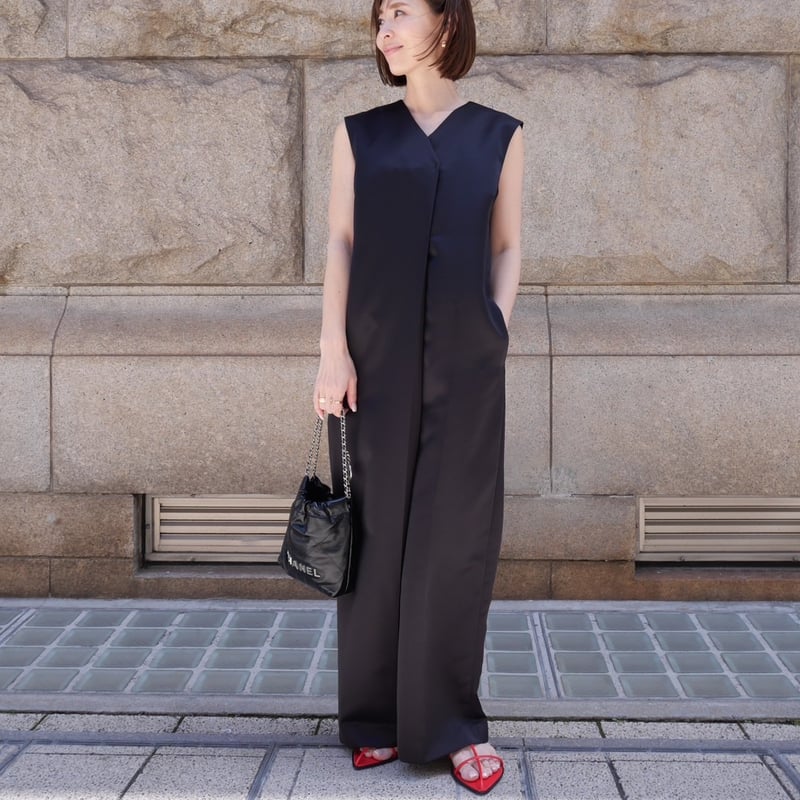 heve へイヴ　サテンオールインワン　BLACK 36 美品 satin all-in-one ブラック | HEVE