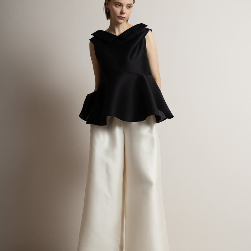 新品・タグ付き　heve two charm dress ブラック two charm dress ブラック | HEVE