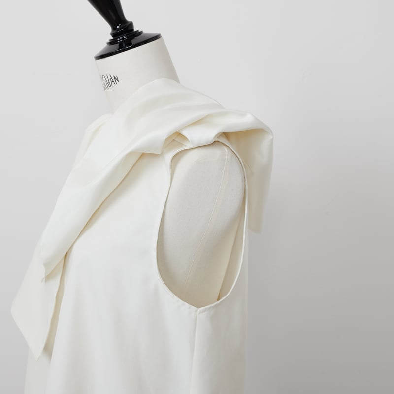 予約】Layer Cape BL vanilla | HEVE