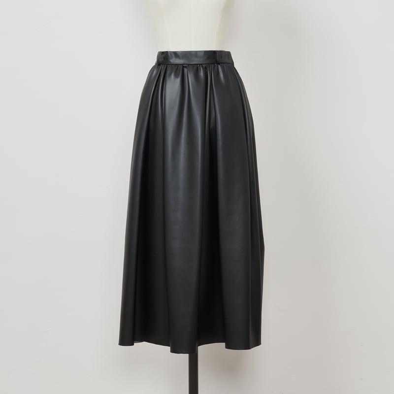 Tuck Flare Leather SK black | HEVE