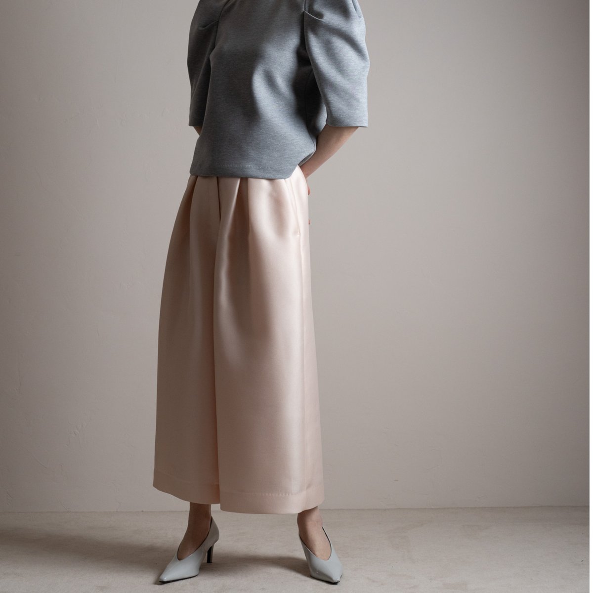 Sheer Satin Gaucho PT peach | HEVE