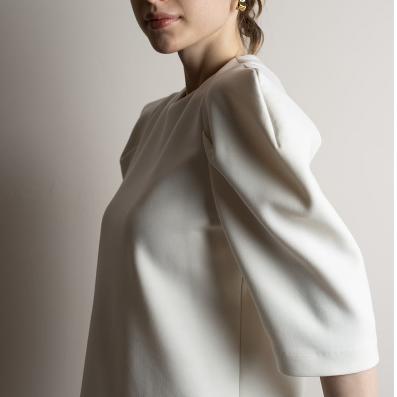 予約】Puff Shoulder Tops white | HEVE