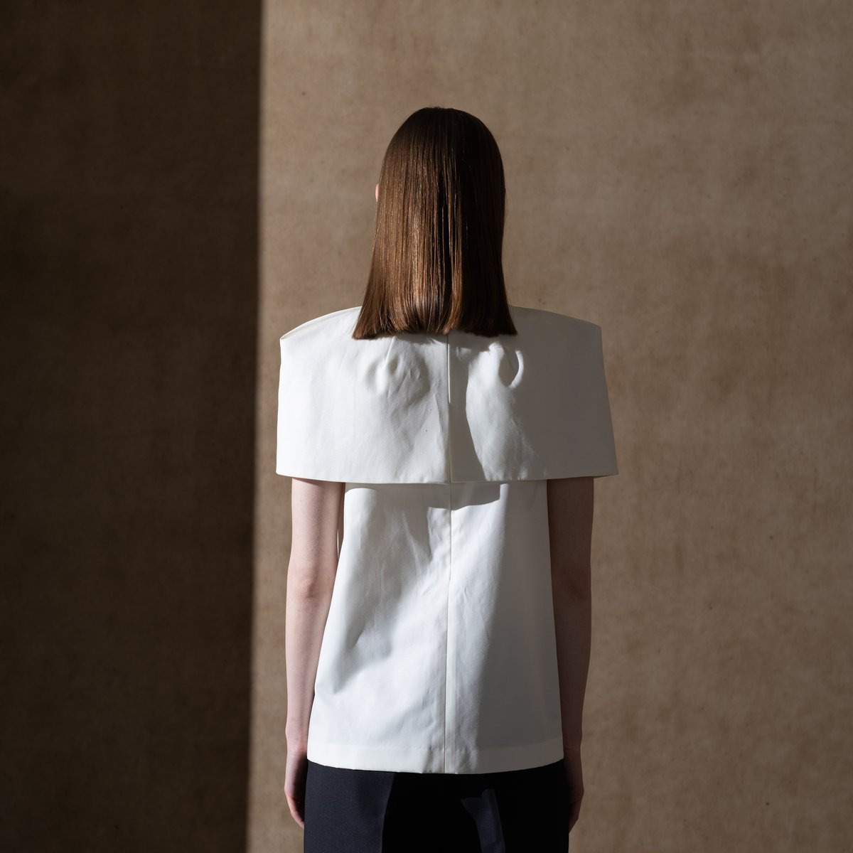 予約】Layer Cape BL vanilla | HEVE