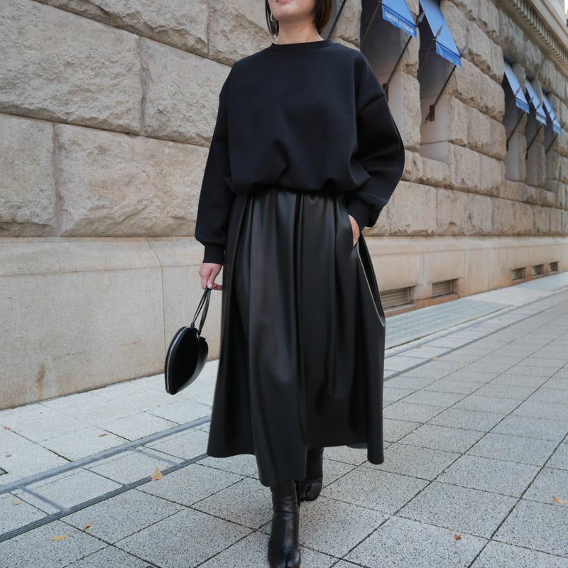 Cloud Balloon Sweat black | HEVE