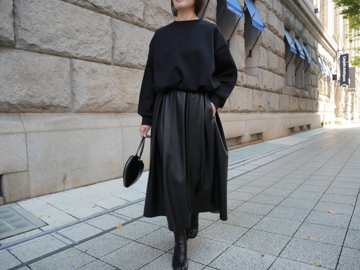 Heve ヘイヴ Cloud Balloon Sweat black 予約】Cloud Balloon Sweat black | HEVE