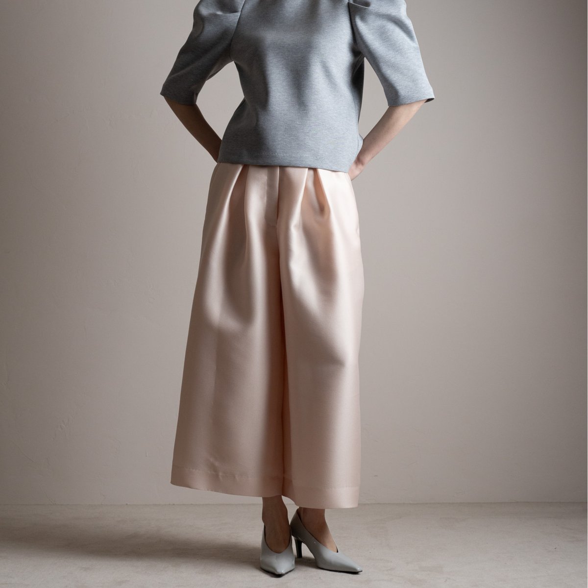 Sheer Satin Gaucho PT peach | HEVE