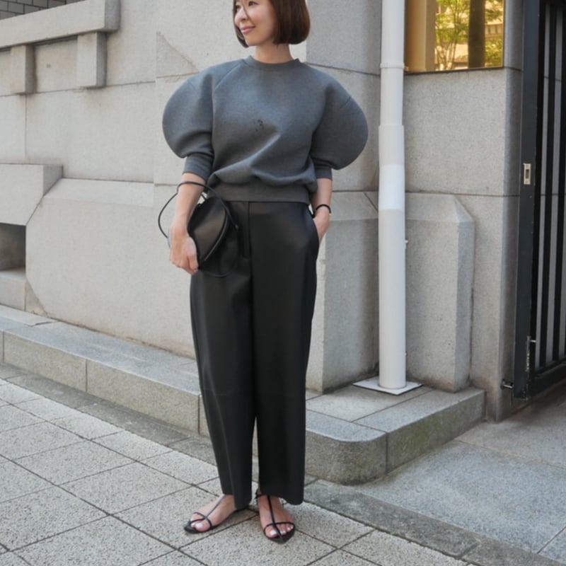 Heve阪急梅田先行Cloudy Tops charcoal Cloudy Tops charcoal | HEVE