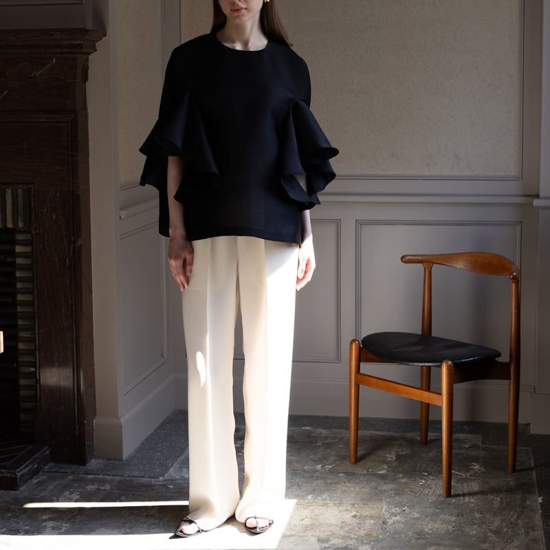 Relax Pants black heve リラックスパンツivory36 予約】Relax Pants ivory | HEVE