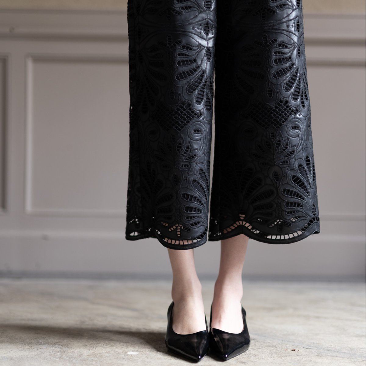 【新品未開封】heve Leather Lace Scalap BL 再予約】Leather Lace Scalap BL black | HEVE