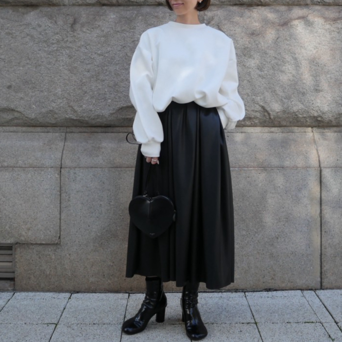 予約】Cloud Balloon Sweat white | HEVE