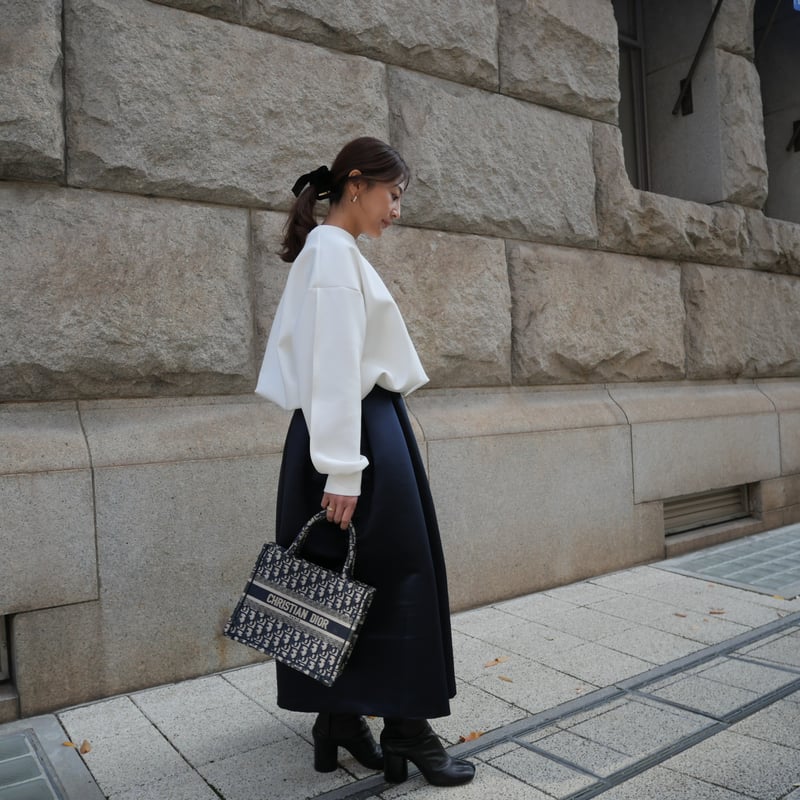 Satin Dress Tuck SK navy | HEVE