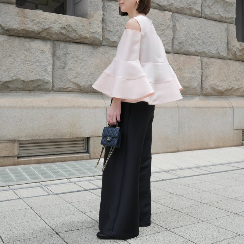 Heve カットオフショルダーBL カットオフシルキー BL ブラック | HEVE