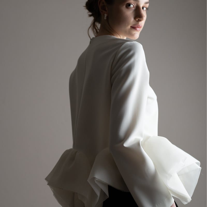予約】Prima Peplum blouse white | HEVE